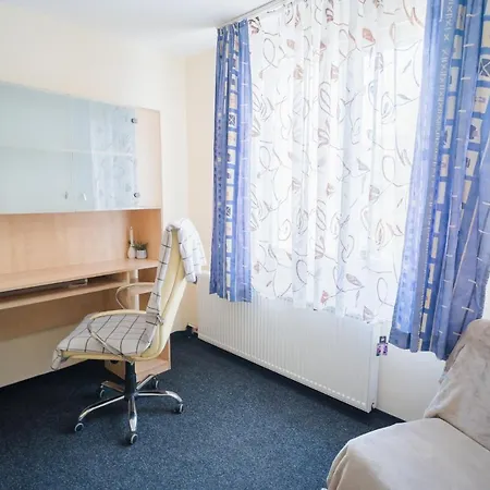 Rustic & Spacious 3br דירה *