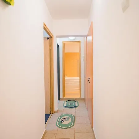 Apartment Rustic & Spacious 3br *