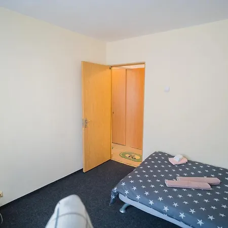 Apartment Rustic & Spacious 3br *